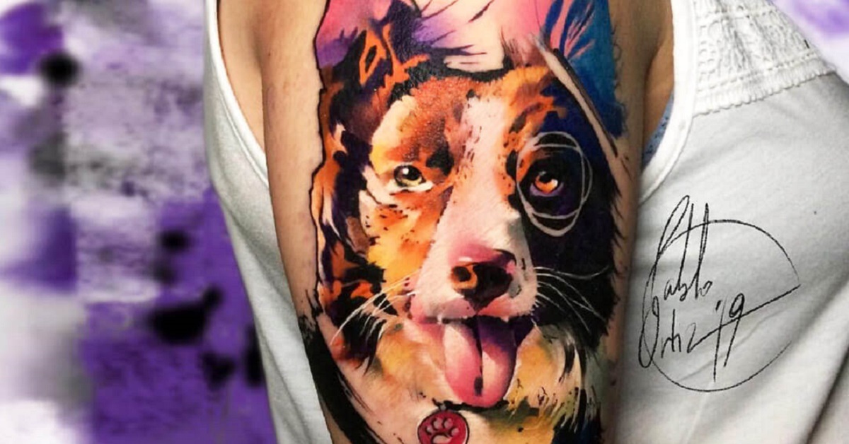 tatuaggio di cane colorato