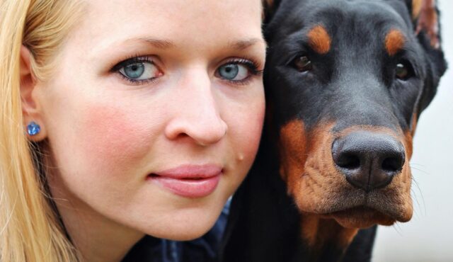 Allergia al cane: come si manifesta, cosa fare e come curarla