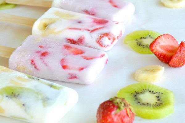 gelati per cani alla fragola e al kiwi