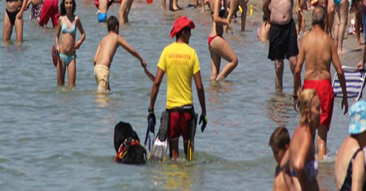 Bellano: cane Attilio salva due sorelle che stavano affogando nel lago