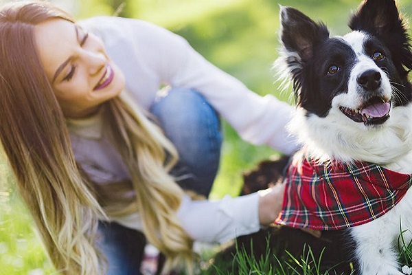 ragazza e cane