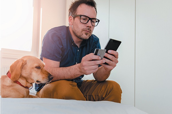 cane e telefono