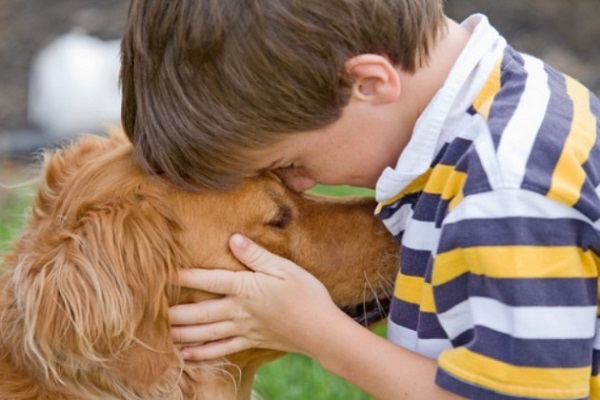 cane e bambino