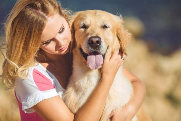 cane e ragazza 