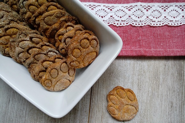 biscotti per cane