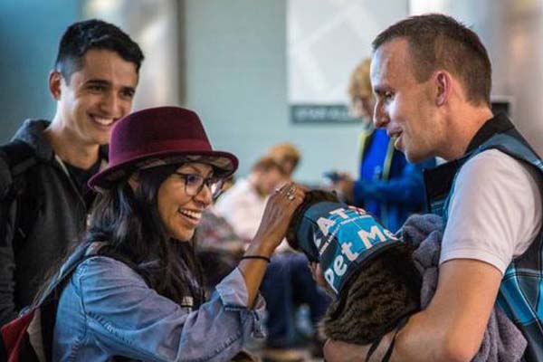 Cane da Pet Therapy in aeroporto