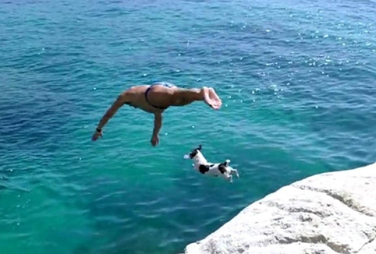 titti cucciola star della spiaggia