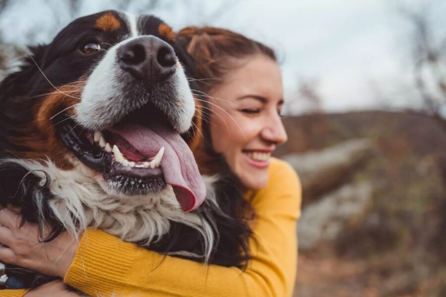 legame tra cane e ragazza