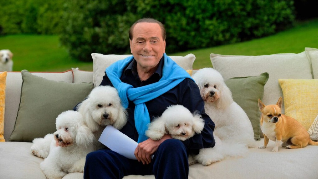 Silvio Berlusconi amante dei cani