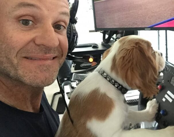 Il cane di Rubens Barrichello ha ingerito 11 mozziconi di sigaretta: non ce l’ha fatta