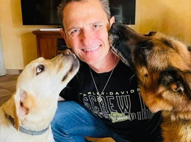 Enzo Salvi salva un cane preso a calci a Prati: “Gli animali vanno difesi”