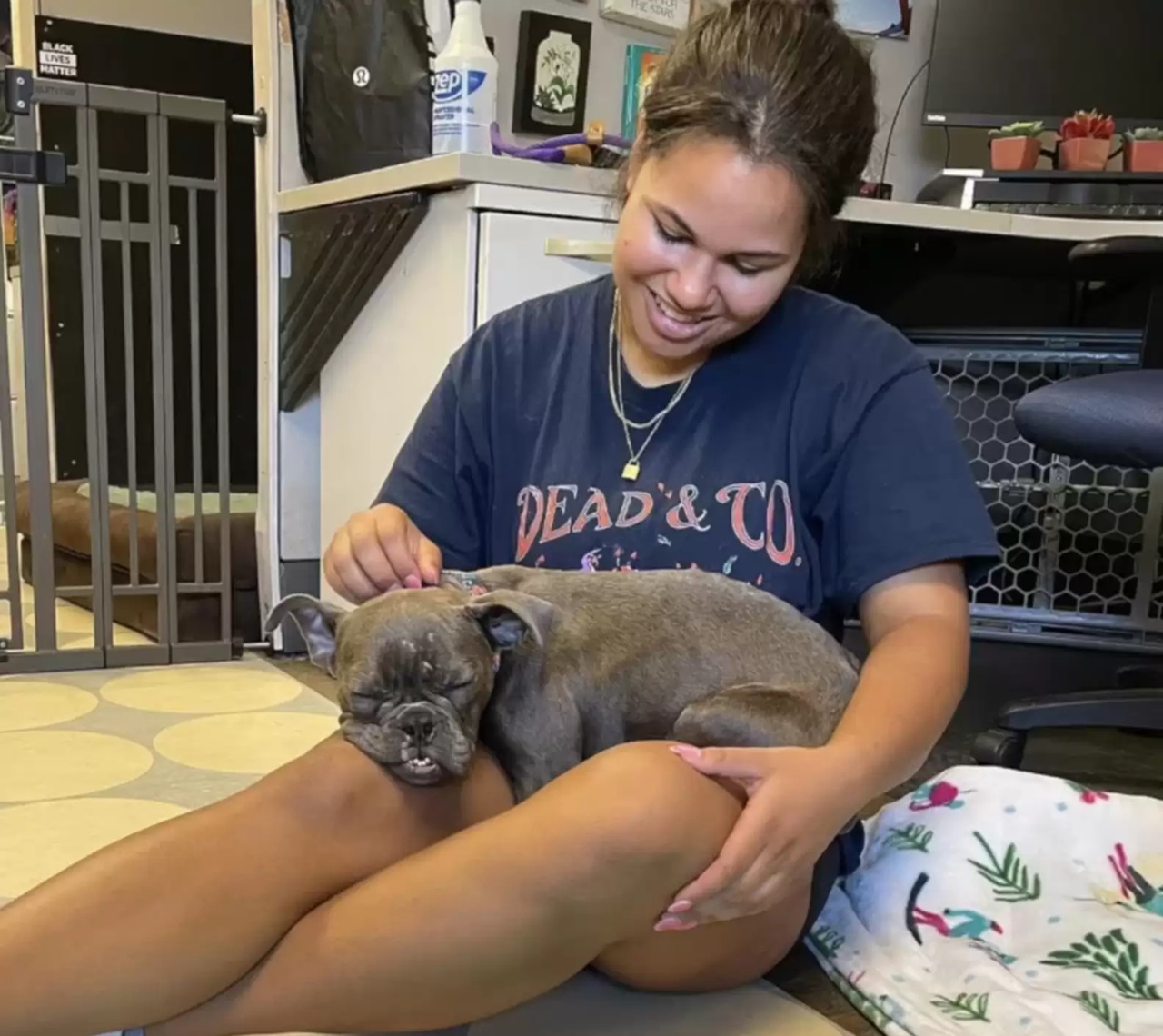 Cane con la proprietaria